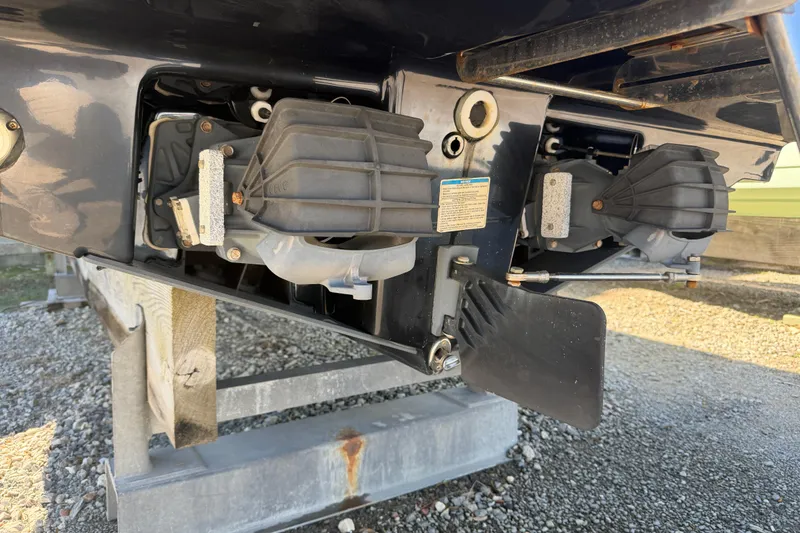 Slide: The Image of Close-up of 2022 Yamaha Boats 252 FSH Sport jet propulsion system. - 36