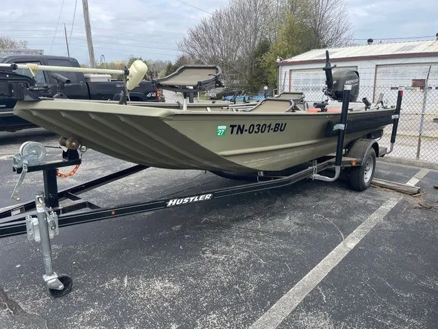 Slide: The Image of Lowe Roughneck 1760 Deluxe Tiller 2019 - 3