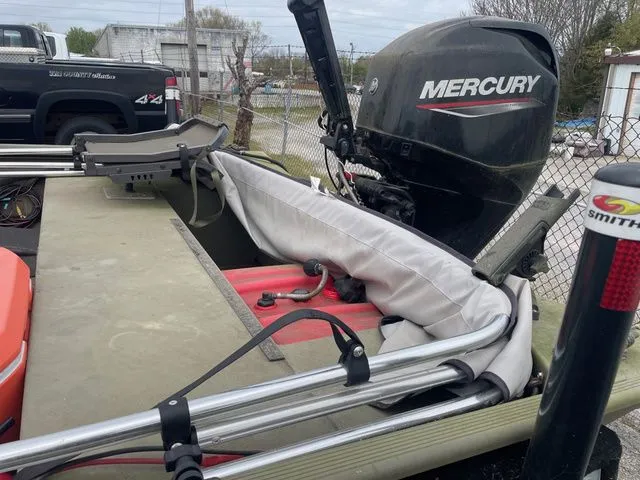 Slide: The Image of Lowe Roughneck 1760 Deluxe Tiller 2019 - 5