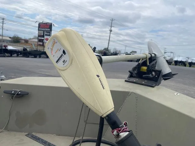 Slide: The Image of Lowe Roughneck 1760 Deluxe Tiller 2019 - 7