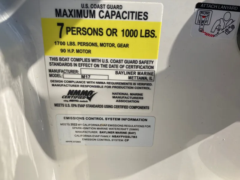 Slide: The Image of Bayliner Element M17 2022 capacity label, 7 persons or 1000 lbs. - 18