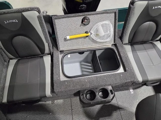 Slide: The Image of Lund 1775 Adventure Sport 2026 - 11