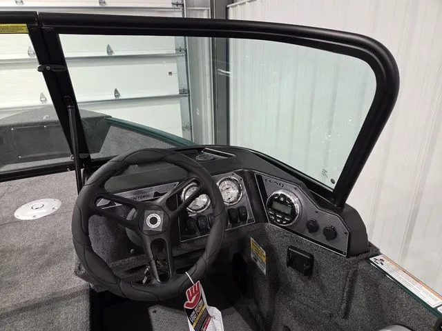 Slide: The Image of Lund 1775 Adventure Sport 2026 - 19