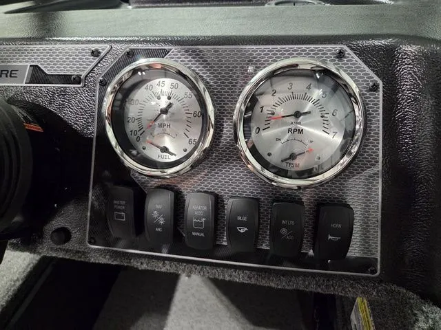 Slide: The Image of Lund 1775 Adventure Sport 2026 - 20