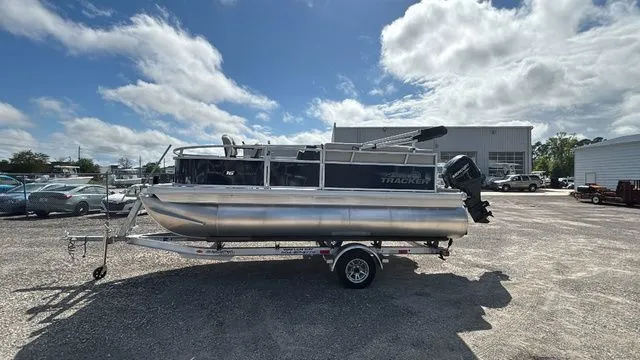 The Image of Sun Tracker Bass Buggy 16 XL Select 2026 - 1