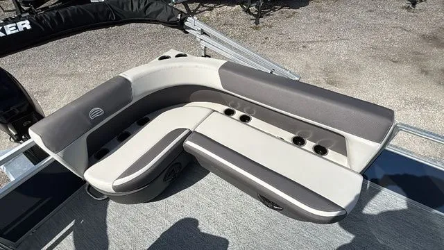 Slide: The Image of Sun Tracker Bass Buggy 16 XL Select 2026 - 5