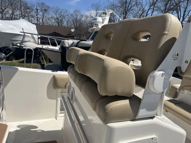 Slide: The Image of NauticStar 25 XS 2019 - 6