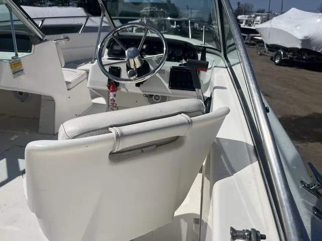 Slide: The Image of Boston Whaler Ventura 18 DC 1999 - 6