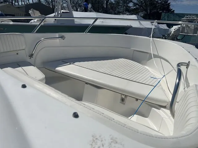 Slide: The Image of Boston Whaler Ventura 18 DC 1999 - 7