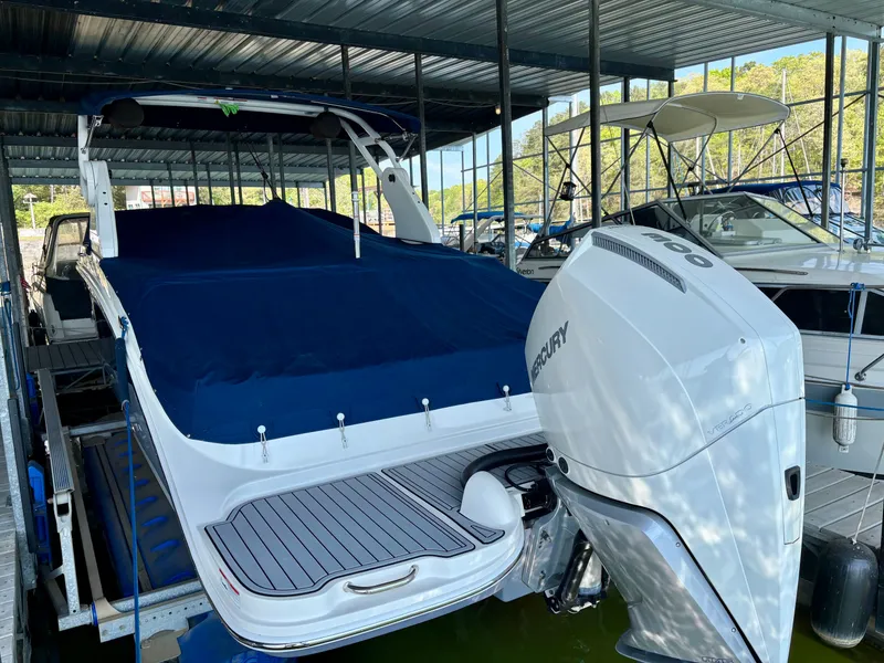 Slide: The Image of 2020 Sea Ray SDX 270 boat with Mercury outboard motor. - 20