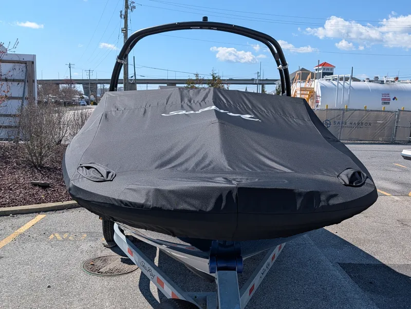 Slide: The Image of Sea Ray SPX 190 Outboard 2022 - 1