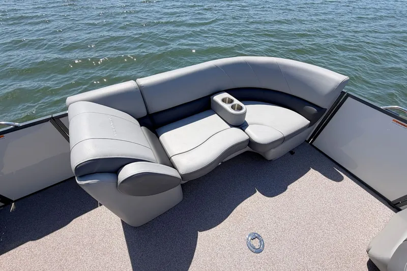 Slide: The Image of Veranda VR20L 2019 - 21