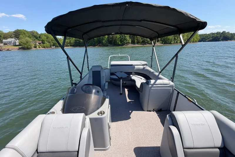 Slide: The Image of Veranda VR20L 2019 - 25