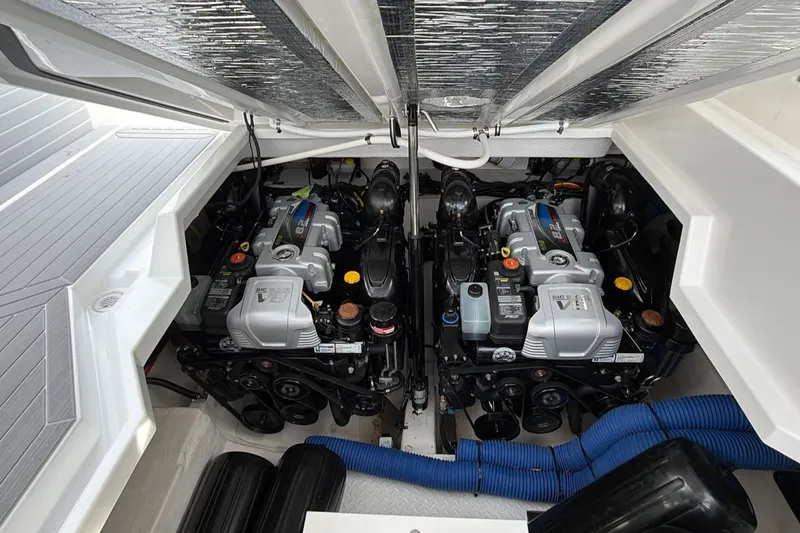Cruisers 38 GLS 2025 for Sale | MarineSource