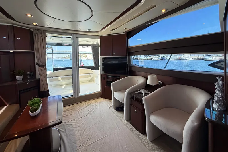 Slide: The Image of Meridian 441 Sedan 2014 - 13