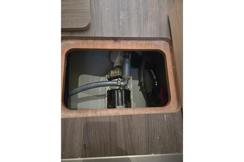 Slide: The Image of Bilge compartment of 2018 Fountaine Pajot Helia 44 Evolution catamaran. - 50