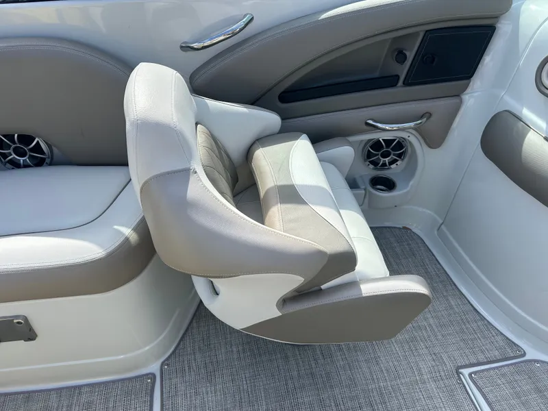 Slide: The Image of Crownline Boats 235 ESX 2022 - 17