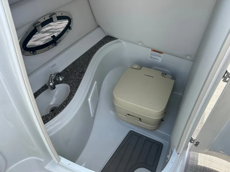 Slide: The Image of Crownline Boats 235 ESX 2022 - 18