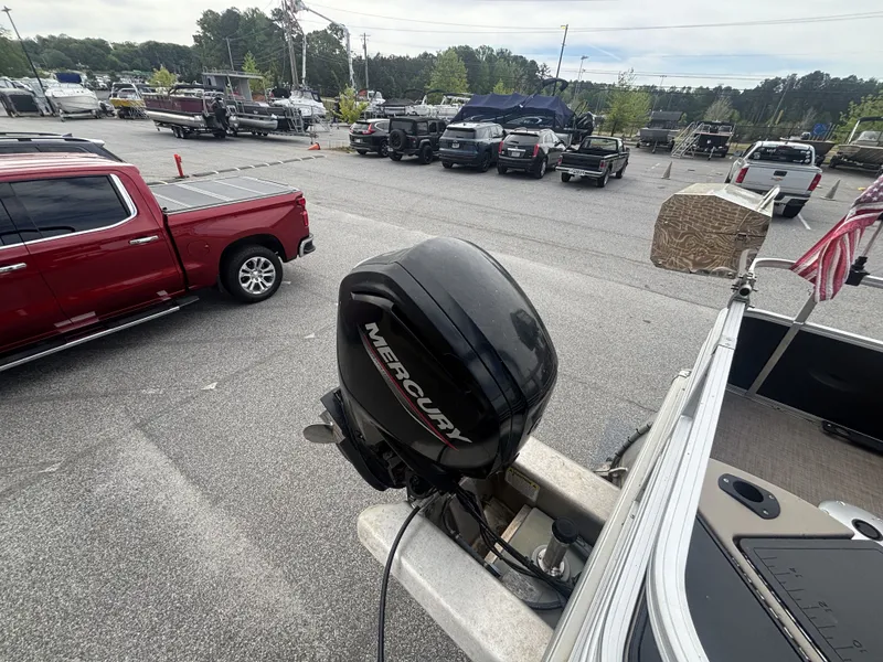 Slide: The Image of Sun Tracker Fishin Barge 20DLX w/Mercury 90ELPT CT 90HP - 4 - Stroke Engine 2020 - 19