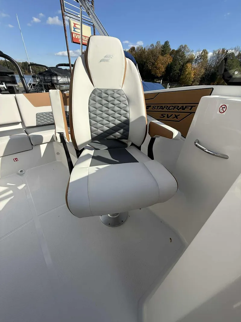 Slide: The Image of Starcraft SVX 230 2026 - 7