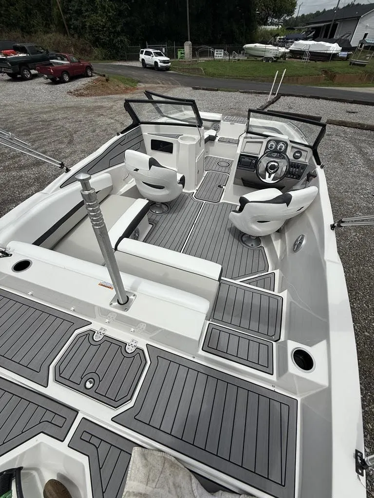 Slide: The Image of Starcraft SVX 210 2024 - 14