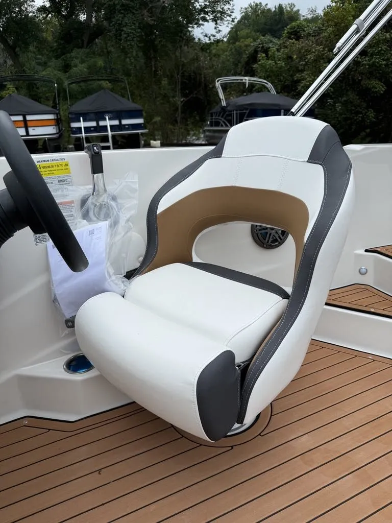 Slide: The Image of Starcraft SVX 211 OB 2024 - 11