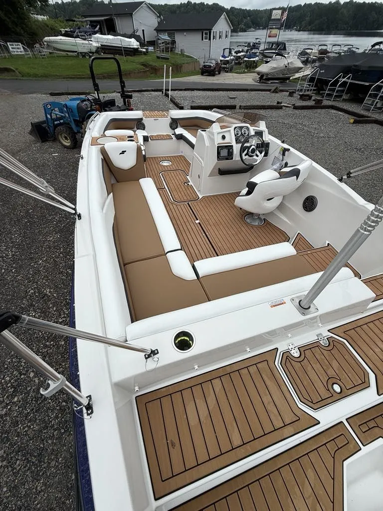 Slide: The Image of Starcraft SVX 211 OB 2024 - 13