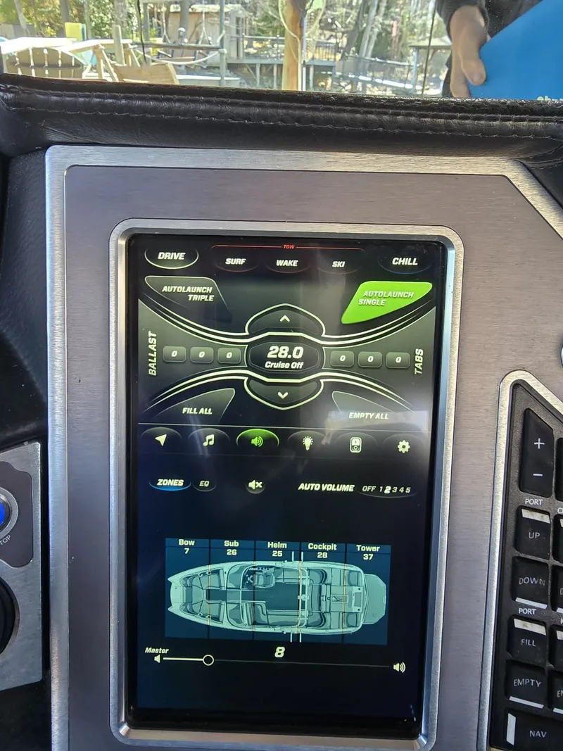 Slide: The Image of MasterCraft XT22 2018 - 14