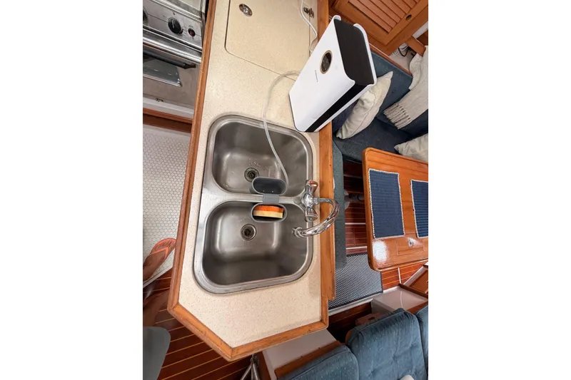 Slide: The Image of Galley sink and countertop in 1996 Catalina 36 MkII sailboat interior. - 37