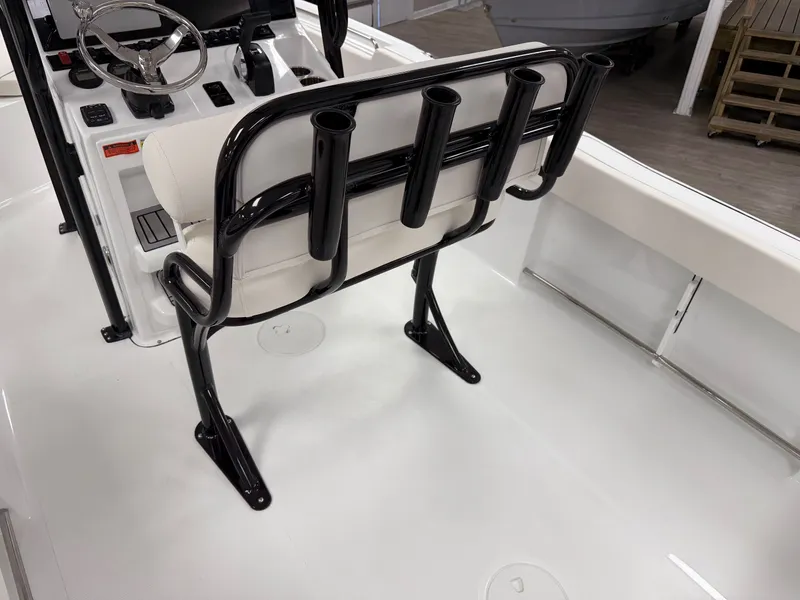 Slide: The Image of Sea Hunt Ultra 234 2026 - 12