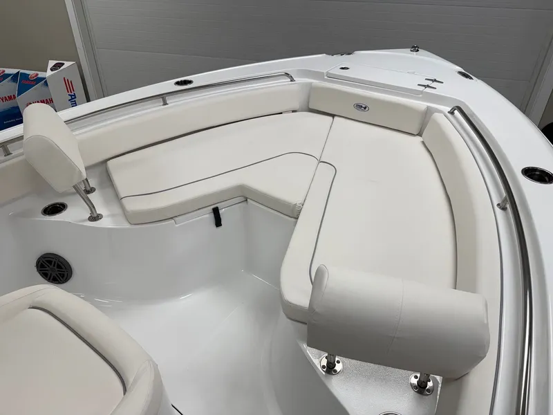 Slide: The Image of Sea Hunt Ultra 234 2026 - 3