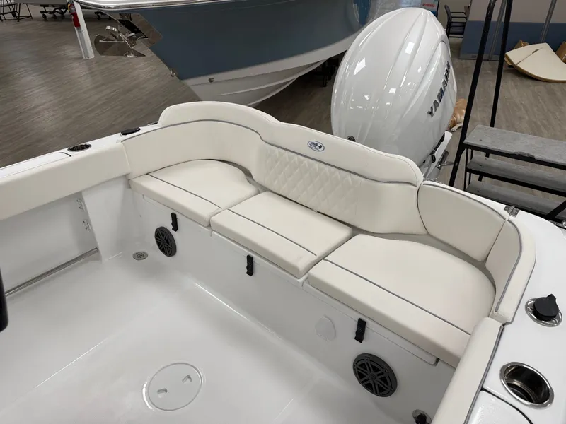 Slide: The Image of Sea Hunt Ultra 234 2026 - 5