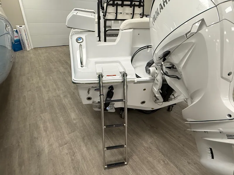 Slide: The Image of Sea Hunt Ultra 234 2026 - 9