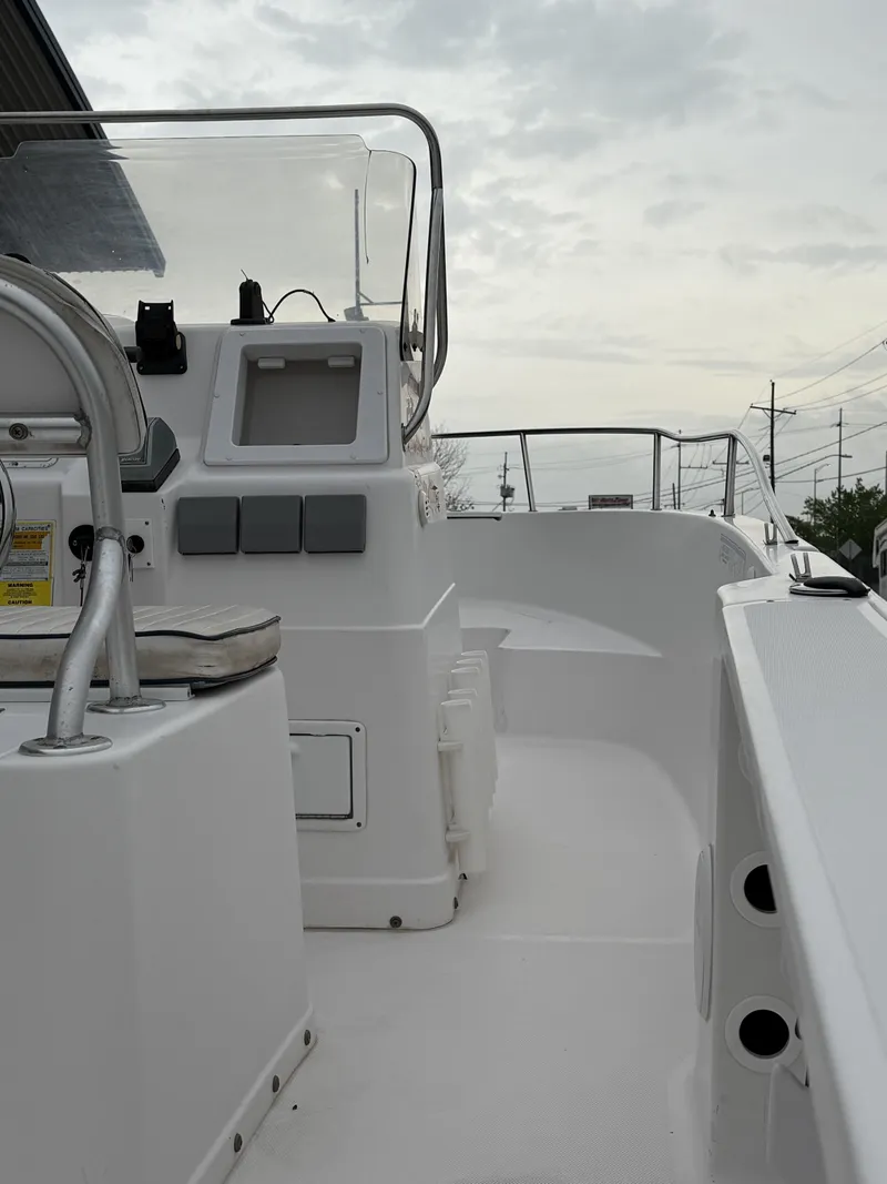 Slide: The Image of Pro-Line 22 Cc 2001 - 6