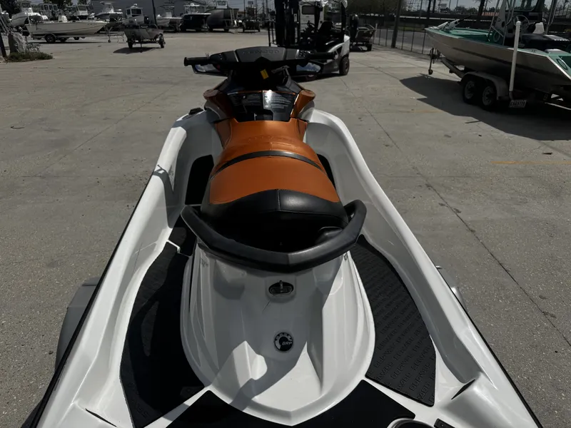 Slide: The Image of Sea-Doo GTX 155 2014 - 6
