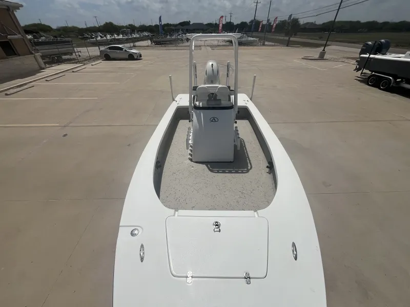 Slide: The Image of Blazer 2200 GTS 2017 - 16