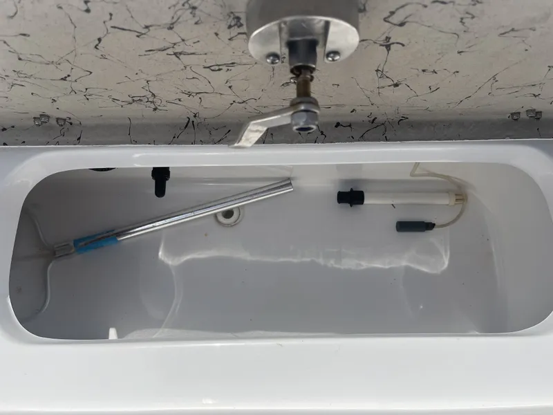 Slide: The Image of Blazer 2200 GTS 2017 - 22