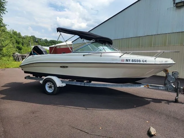 Slide: The Image of Sea Ray 180 1999 - 3