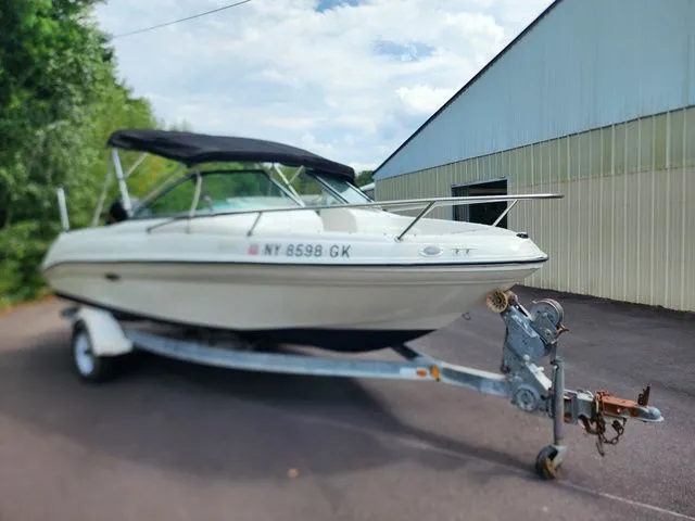 Slide: The Image of Sea Ray 180 1999 - 4