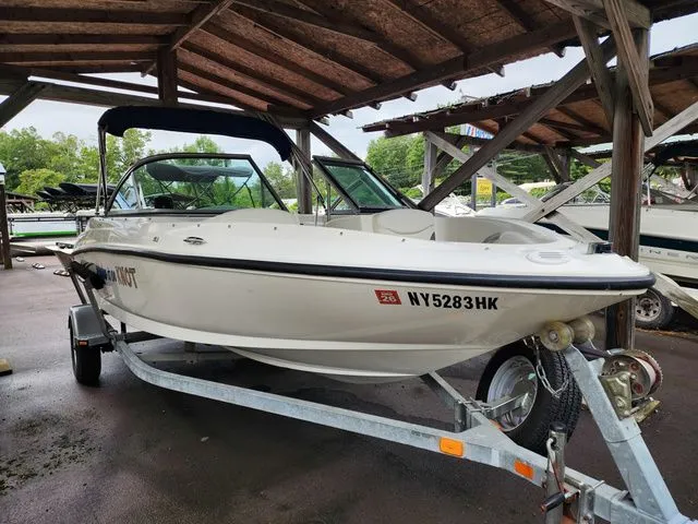 The Image of Bayliner 175 2009 - 1