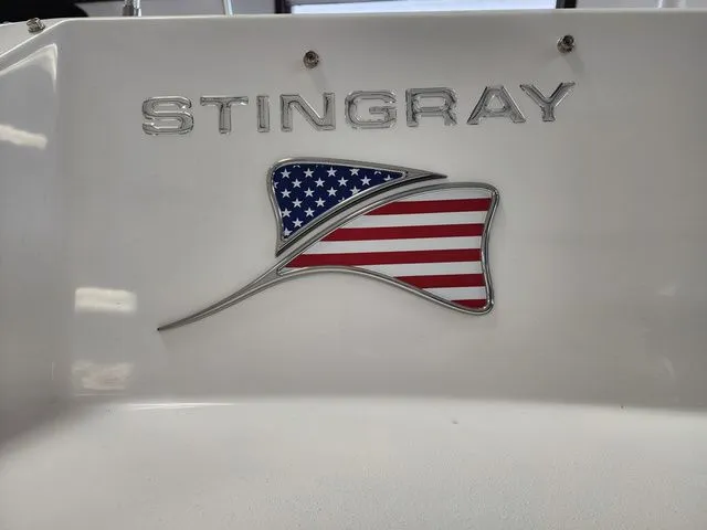 Slide: The Image of Stingray 182 SC 2026 - 6