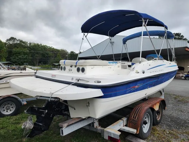 Slide: The Image of Bayliner 217 Deck Boat - DEAL PENDING 2006 - 4