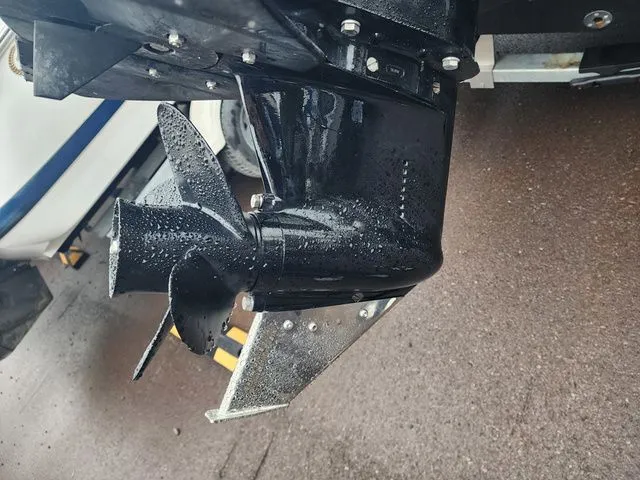 Slide: The Image of Bayliner Element M15 2023 - 11