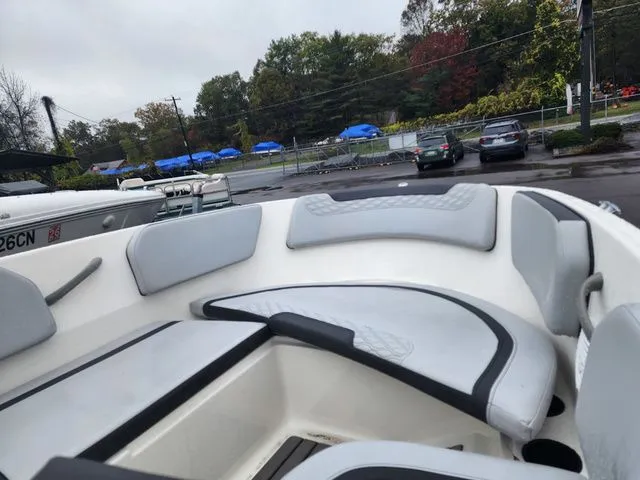 Slide: The Image of Bayliner Element M15 2023 - 7