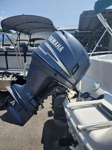 Slide: The Image of Hurricane GS170 2003 - 9