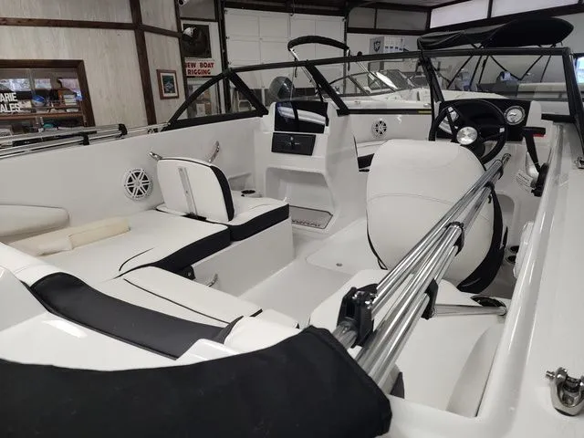 Slide: The Image of Stingray 172 DC 2026 - 8