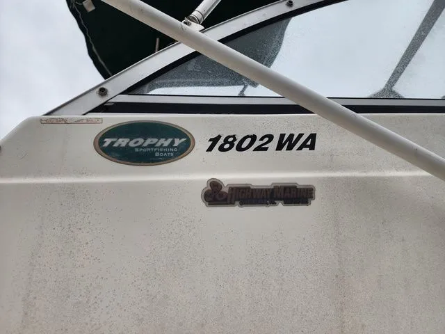 Slide: The Image of Trophy 1802 Walkaround 2004 - 6