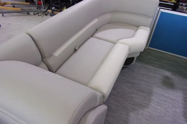 Slide: The Image of Sweetwater Xperience 2286 SBX 2024 - 15