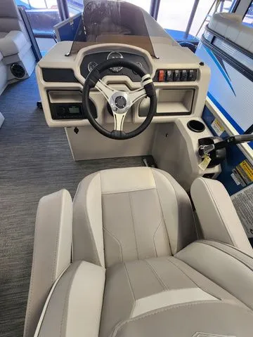 Slide: The Image of Sweetwater Xperience 2286 SBX 2024 - 8