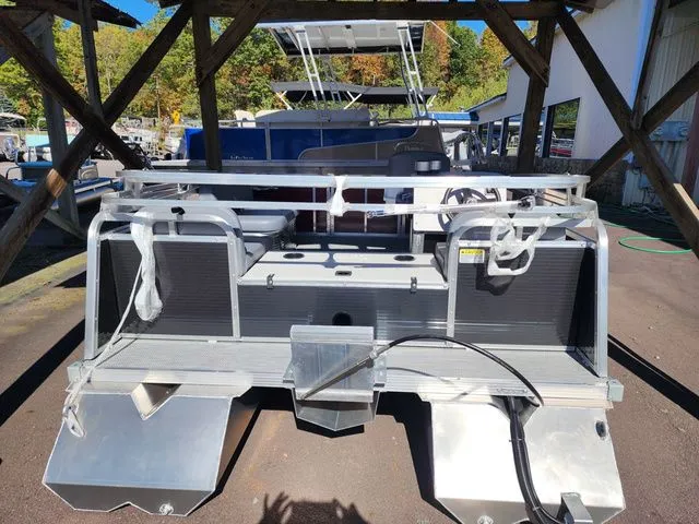 Slide: The Image of Paddle King Lo Pro Angler 2026 - 6